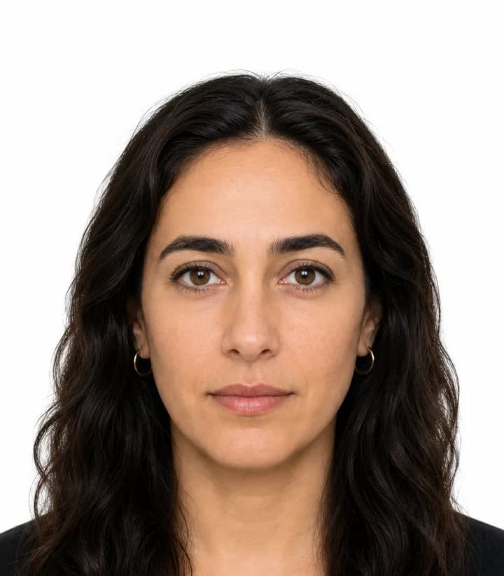 Finished compliant Egypt passport photo (40 x 60 mm) on a plain background