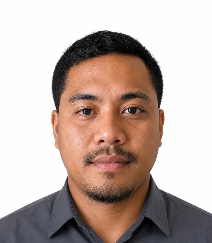 Finished compliant Marshall Islands passport photo (2 x 2 in) on a plain background