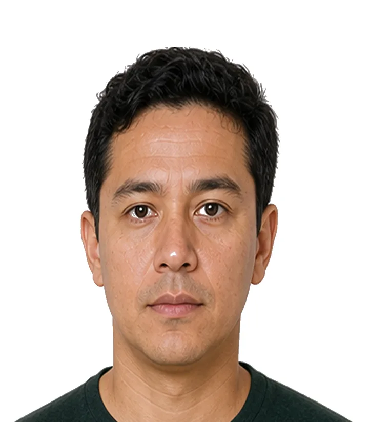 Finished compliant Paraguay passport photo (2 x 2 in) on a plain background