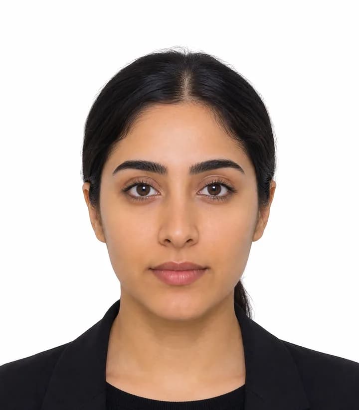 Finished compliant United Arab Emirates passport photo (35 x 45 mm) on a plain background